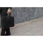 Aktenkoffer 15” aus recyceltem Material mit robusten Griffen & Gurt farbe schwarz Lifestyle-Bild 3