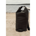 Kühltasche aus recyceltem Polyester mit Rollverschluss 25 L farbe grün Lifestyle-Bild