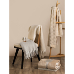 Decke aus recyceltem Polyester mit weicher Mohair-Haptik 300 g/m² Stimmungsbild