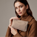 Nylon-Kulturtasche mit zweifarbigem Kordelzug am Zipper, 240 g/m² farbe beige vierte Ansicht