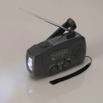 Tragbares Solarradio mit Taschenlampe und Notfall-Powerbank Ansicht in Umgebung