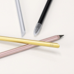 Stift aus recyceltem Aluminium mit unbegrenzter Schreibdauer Ansicht in Umgebung