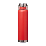 Doppelwandige recycelte Edelstahlflasche mit Schraubdeckel 650 ml farbe rot zweite Vorderansicht