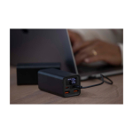 Powerbank aus recyceltem Aluminium 20.000 mAh, ideal für Laptops farbe schwarz Lifestyle-Bild
