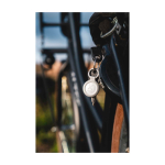 Wasserfeste Ortungs-Gepäckmarke Xtorm XTAG2GA farbe weiß Lifestyle-Bild