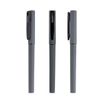 Recycelter Rollerpen mit gummierter Oberfläche & weichem Schreibgefühl farbe dunkelgrau