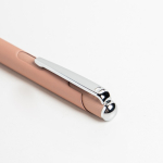 Aluminium Kugelschreiber mit Druckmechanik und silbernen Details