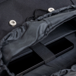 Rucksack aus wasserabweisendem RPET mit Magnetverschlüssen