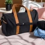 Tasche aus wasserabweisendem RPET mit Magnetverschluss und Fach