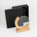 Trophäe aus Holz und Glas mit Globus-Design und Geschenkbox