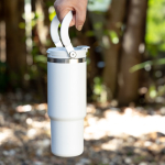 Thermobecher aus Edelstahl mit Doppeldeckel und klappbarem Griff