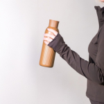 Thermoflasche aus recyceltem Stahl mit Druckverschluss 500 ml farbe braun dritte Ansicht