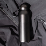 Monochrome Thermoflasche aus Stahl mit Runddeckel 500 ml farbe schwarz zweite Ansicht