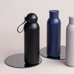 Monochrome Thermoflasche aus Stahl mit Runddeckel 500 ml farbe schwarz vierte Ansicht