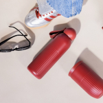 Monochrome Thermoflasche aus Stahl mit Runddeckel 500 ml farbe dunkelrot zweite Ansicht