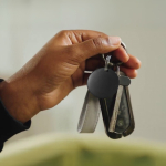 Objekt-Tracker mit Schlüsselanhänger für Apple und Android farbe schwarz vierte Ansicht