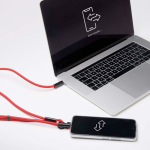 Verstellbares Lanyard für Mobilgeräte mit Typ-C-Ladekabel farbe rot