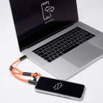 Kurzes Lanyard für Mobilgeräte mit Typ-C-Ladekabel farbe orange
