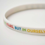 Individuell gestaltbares Silikonarmband, 100 % personalisierbar farbe weiß fünfte Ansicht