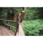 Papierstrohhut mit schwarzem Polyesterband farbe beige Stimmungsbild