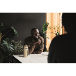 Borosilikatglasflasche mit Silikonhülle 600 ml farbe beige Stimmungsbild zweite Ansicht