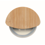 Runder Pizzaschneider mit Bambusgriff und Schutz farbe holzton dritte Ansicht