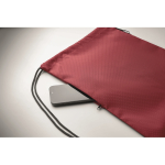 Kordelrucksack aus RPET mit Seitentasche und Reißverschluss farbe bordeaux fünftes Detailbild