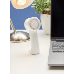 Umweltfreundlicher tragbarer Ventilator mit wiederaufladbarem Akku 2W 1.200 mAh farbe weiß Lifestyle-Bild