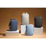 Schlanker Urban-Rucksack für Laptop mit 15 L Fassungsvermögen Bobby Air 16” farbe blau Lifestyle-Bild