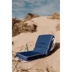 Tragbarer klappbarer Strandstuhl aus Polyester mit 6 Liegepositionen farbe marineblau Lifestyle-Bild