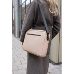 2-in-1 Convertible Rucksack aus recyceltem Polyester für 15”-Laptop farbe elfenbeinfarben Lifestyle-Bild 3