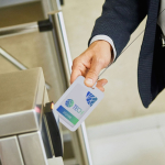 Ausziehbares Lanyard mit starrem Kartenhalter und 70 cm Kordel fünfte Ansicht