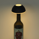 LED-Lampe zum Einsetzen in eine Flasche, per Touch-Taste dimmbar vierte Ansicht