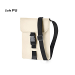 Umhängetasche aus Kunstleder mit Mitteltasche und Schnallenverschluss