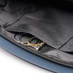 Kulturbeutel aus Kunstleder mit zwei Fächern und Reißverschluss farbe marineblau zweite Detailansicht