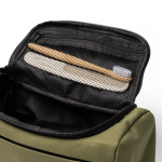 Kulturbeutel recycelt mit Netzfach und seitlicher Schlaufe farbe dunkelgrün zweite Detailansicht