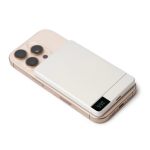 Powerbank magnetisch recyceltes Aluminium 5000 mAh farbe rot zweite Detailansicht