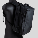 Erweiterbarer Under-the-Seat-Rucksack mit Diebstahlschutzfach 15,6”