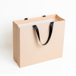 Premium Papiertüte matt mit Stoffgriffen und Seitenfalte farbe beige