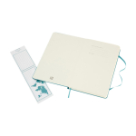 Moleskine Notizbuch im grossen Format mit Gummiband, liniert farbe pastellblau zweite Ansicht