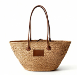 Mittlere Papiertasche mit langen Henkeln und Etikett farbe braun