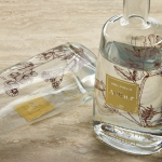 Glasflasche aus der EU mit silbernem auslaufsicherem Deckel 700ml farbe transparent Ansicht der Umgebung