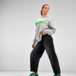 Unisex-Sweatshirt aus Bio-Baumwolle, angeraut 300g/m² Waikiki farbe hellgrau dritte Ansicht der Umgebung
