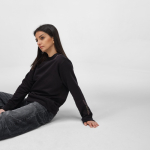 Damen-Sweatshirt aus Bio-Baumwolle Rundhals 300 g/m² Waikiki farbe schwarz zweite Ansicht der Umgebung