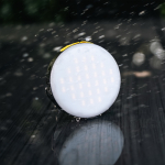 Outdoor-Taschenlampe mit 300 Lumen und externer 10.000-mAh-Batterie farbe schwarz vierte Ansicht