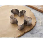 Set mit 3 Plätzchenausstechern aus Edelstahl in Weihnachtsformen farbe beige Stimmungsbild