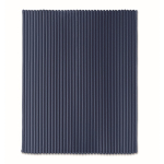 Gestreifte Fleecedecke mit Band und Kraftkarte 450 g/m² farbe blau vierte Ansicht