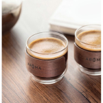 Set aus 2 Kaffeetassen aus Glas mit Band aus Walnussholz 120 ml farbe holzton Stimmungsbild 2 zweite Ansicht