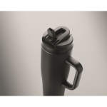 Auslaufsicherer Thermobecher aus recyceltem Edelstahl mit Griff und Strohhalm 900 ml farbe schwarz drittes Detailbild