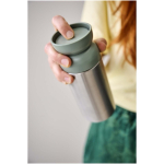 Thermobecher aus recyceltem Edelstahl mit 360°-Trinkrand 350 ml Mepal farbe schwarz Lifestyle-Bild